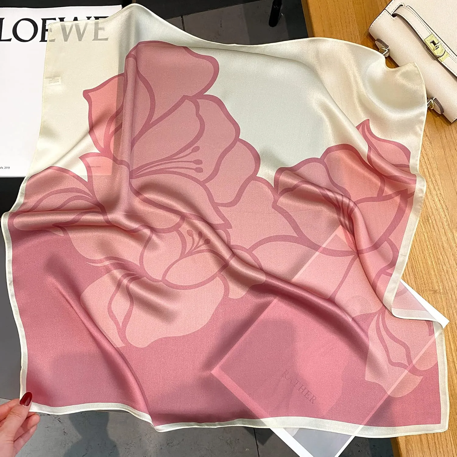 100% Pure Mulberry Silk Scarfs 27"x27" Square Scarf Women Neckerchief Headscarf hair scarf bandana Gift Packed