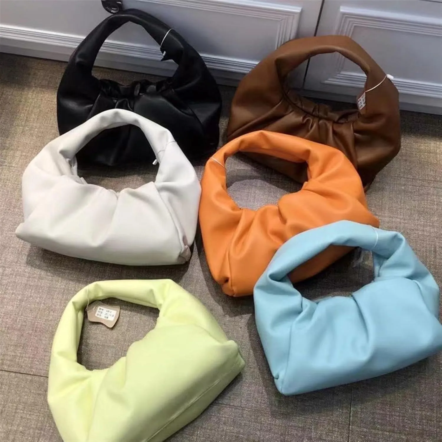 2024 Genuine Leather Bag Cloud Woven Pleated Underarm Handbag Women's Bag Single Shoulder Handbag