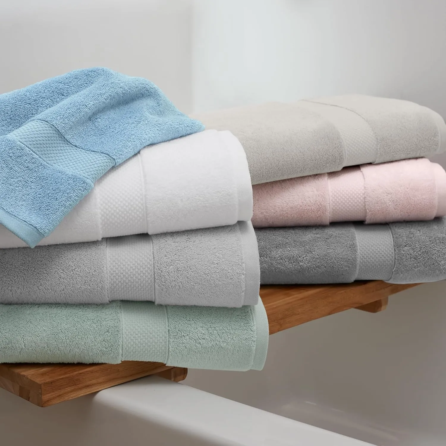 Aston & Arden Egyptian Bath Towels - Pack of 2 - Oversized Ultra Soft Thick & Absorbent, 100% Ringspun Egyptian Cotton Bathroom Towel for Spa, Hotel, 600 GSM, 30 x 54 in, Green