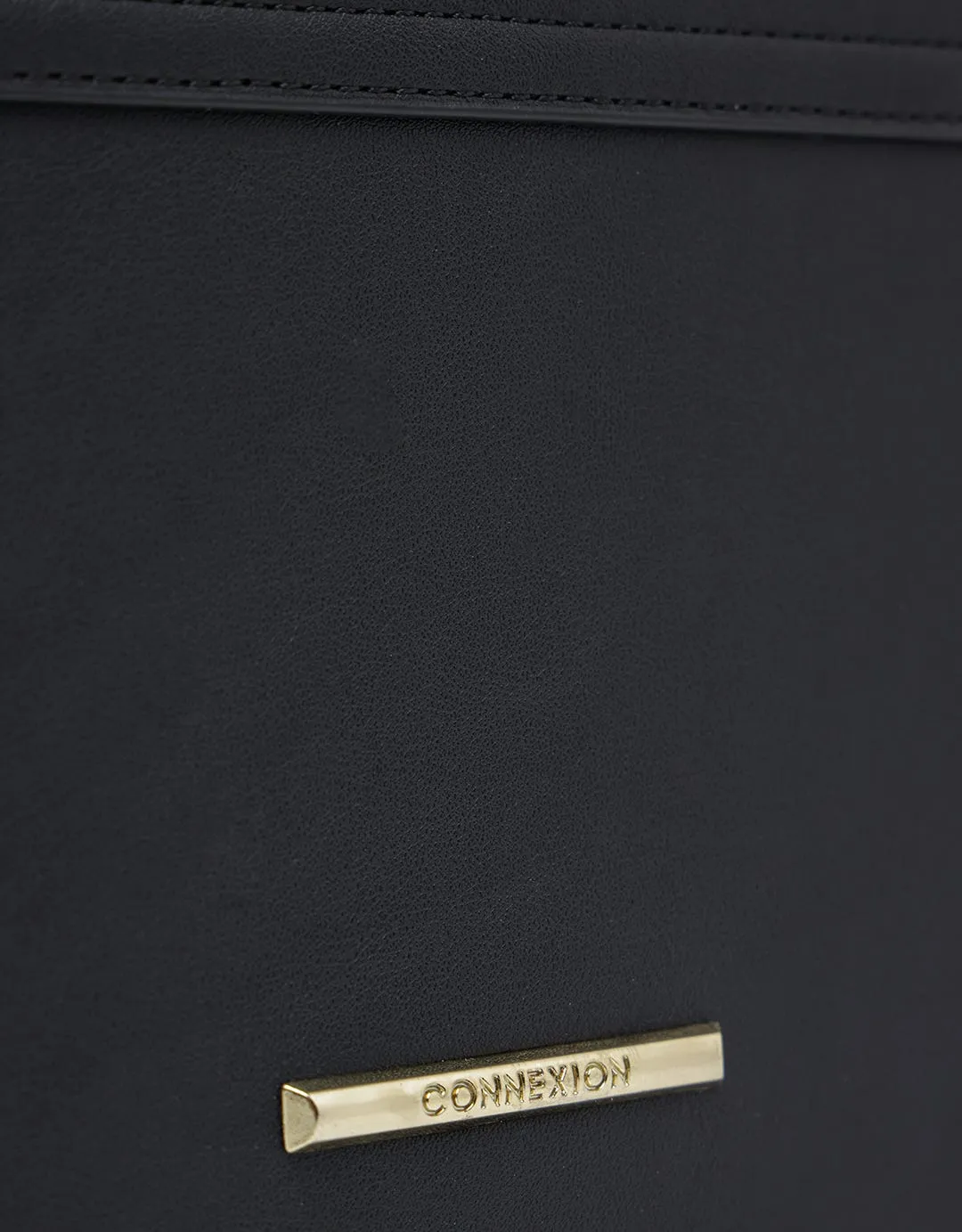 Connexion Shoulder Bag Chain Wanita