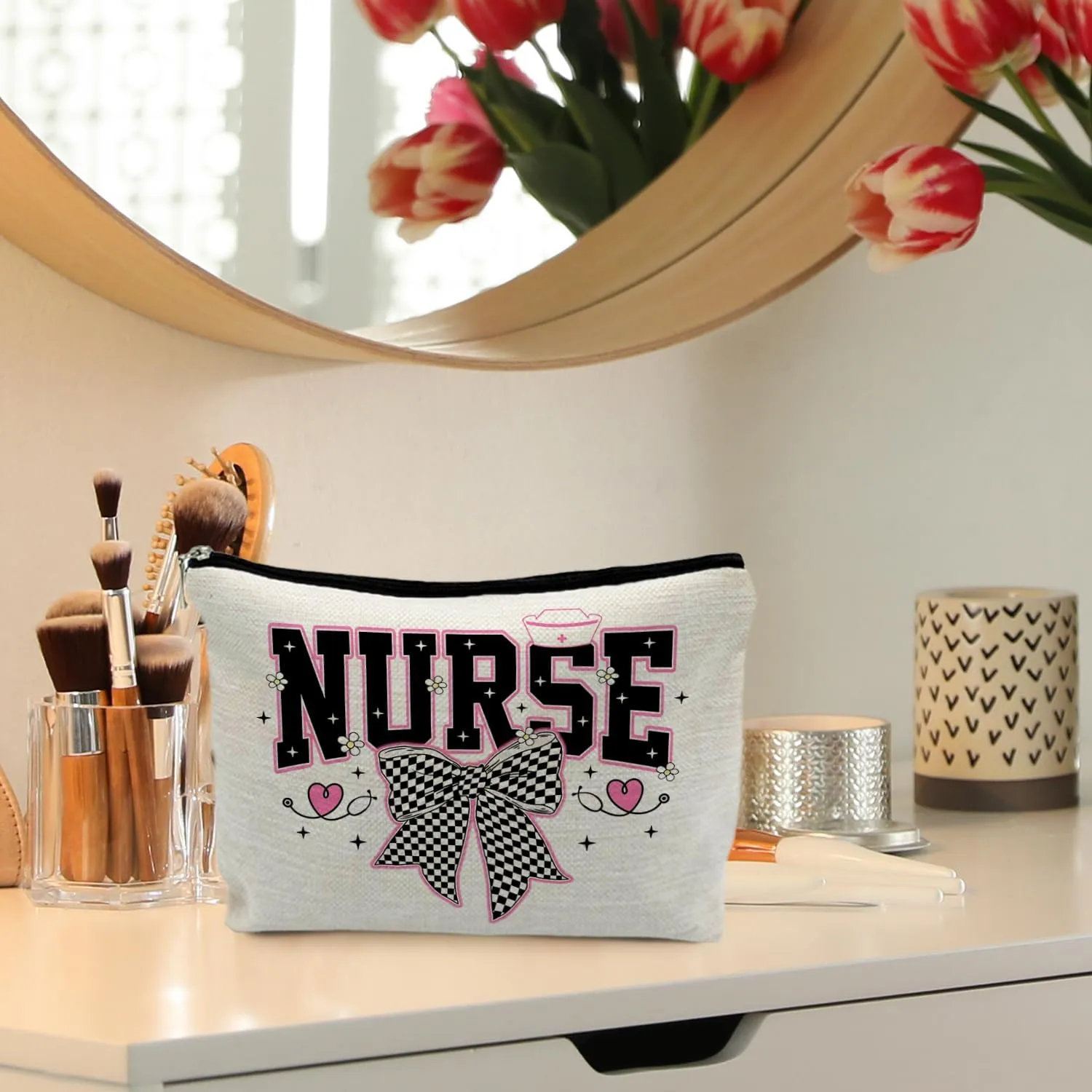 Coquette Black and White Plaid Bow Nurse Makeup Bag, Nurse Gifts for Women Cosmetic Bags, Nurse Week Gifts Makeup Pouch, Nurse Appreciation Gifts Zipper Pouch