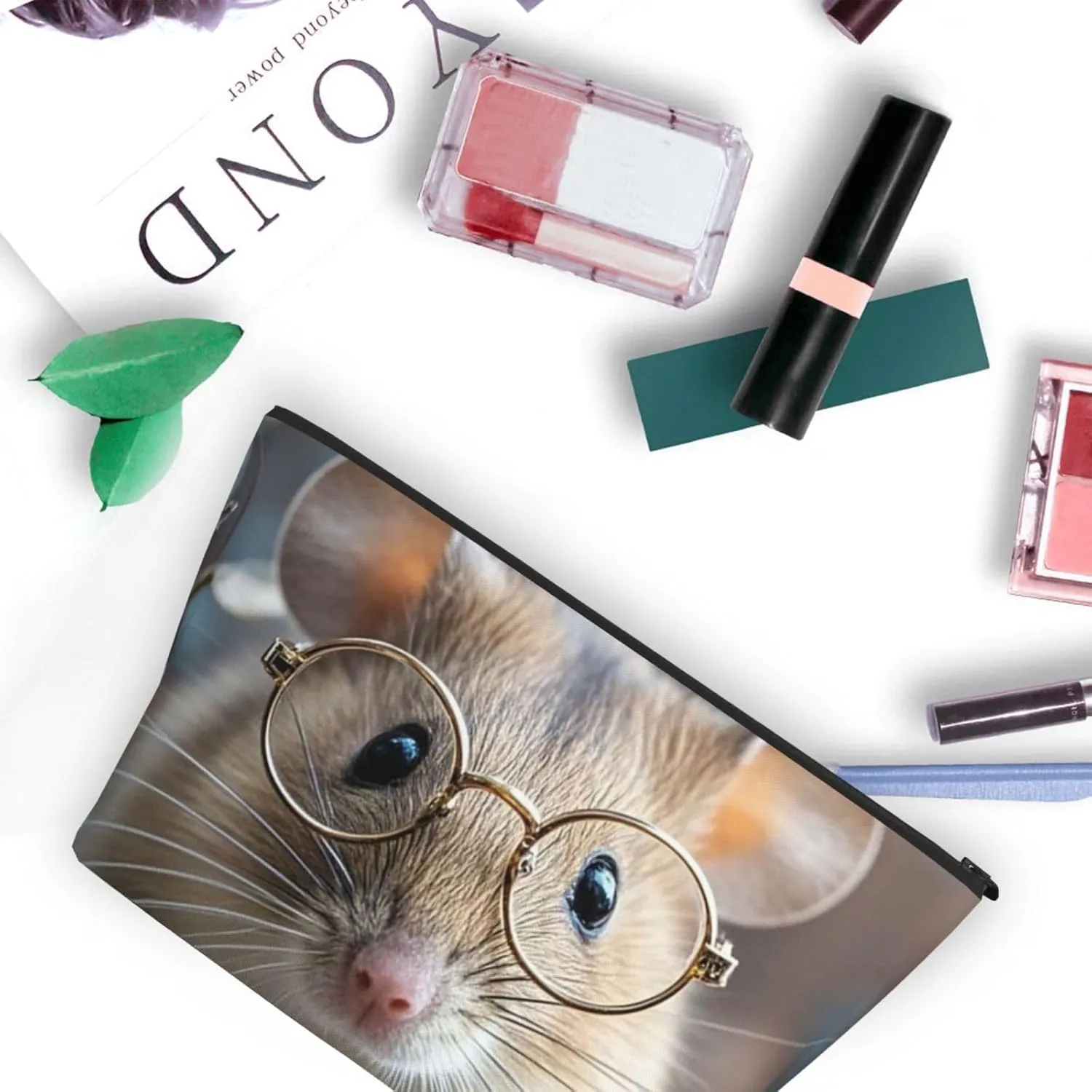 Cosmetic Bag Portable Makeup Bag Guinea Mouse With Glasses Toiletry Bag Large Capacity Zipper Pouch Waterproof Toiletry Pouch Makeup Organizer Case for Women Men