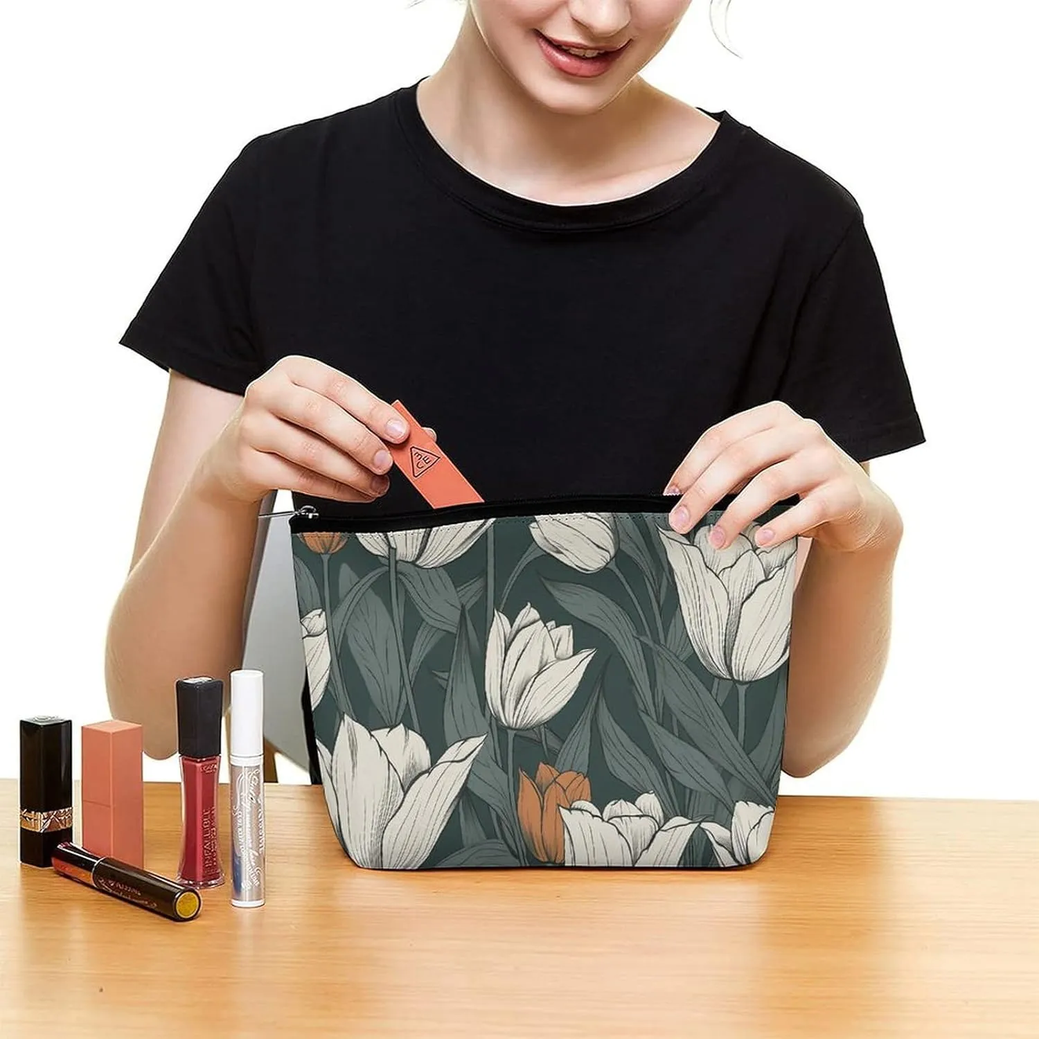 Cosmetic Bag Travel Makeup Bag Waterproof Toiletry Bag Hand Drawn Flower Pattern Makeup Organizer Case Portable Toiletry Pouch Large Capacity Zipper Pouch for Women Men