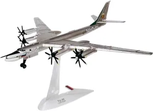 Diecast Plane Model 1：200 Scale for TU-95 Airplane Model Diecast Alloy Metal Replica Aircraft Model