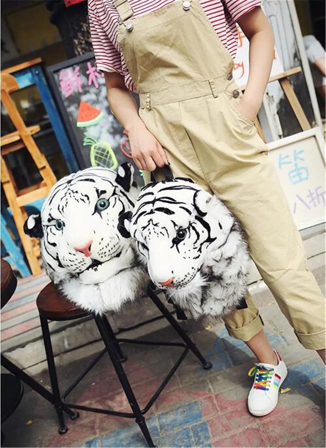 Domineering backpack stuffed tiger head 3D simulation personalised shoulder Bag Animal head shoulders bag (large, tiger white)