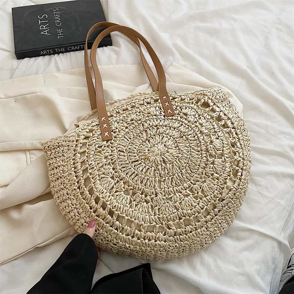 Fashionable Large Straw Bags