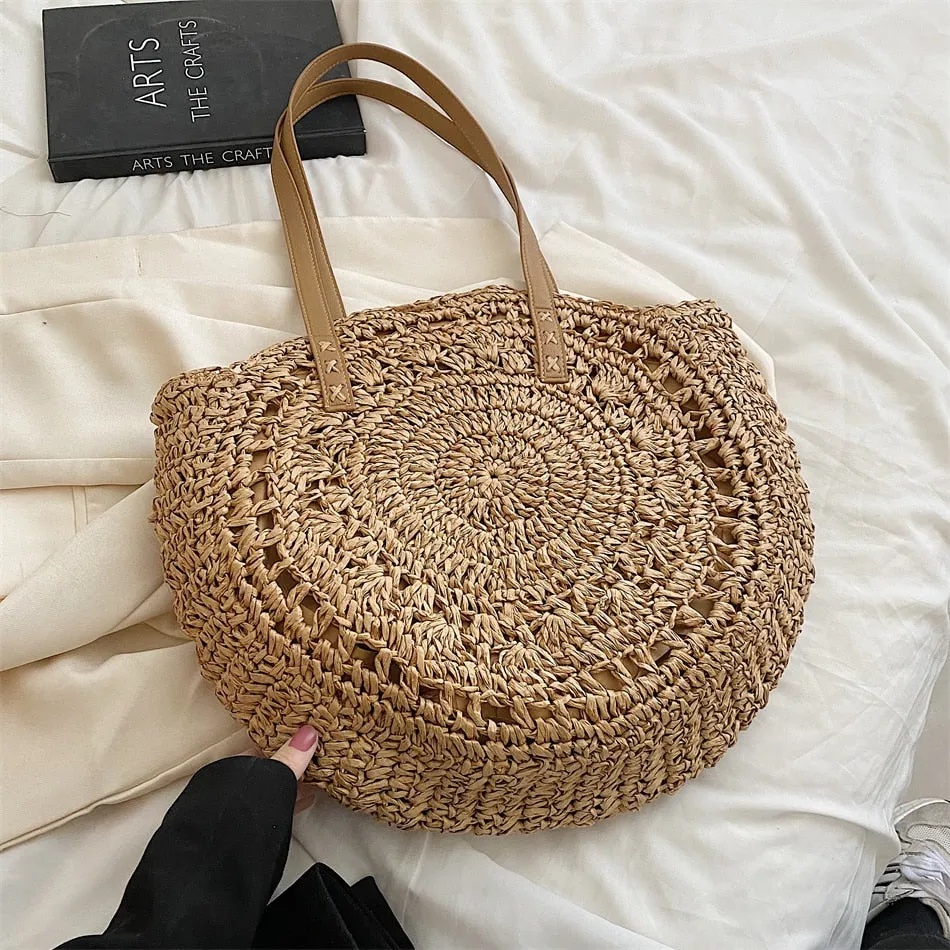 Fashionable Large Straw Bags