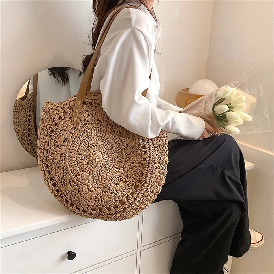 Fashionable Large Straw Bags