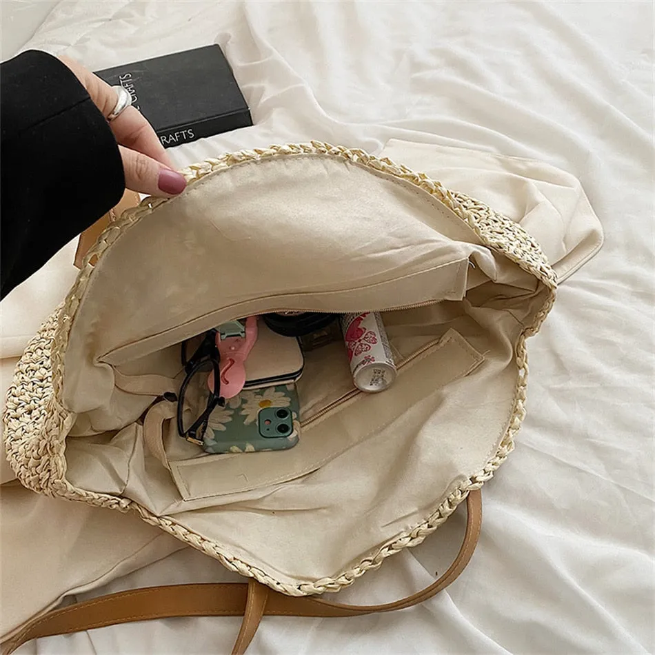 Fashionable Large Straw Bags
