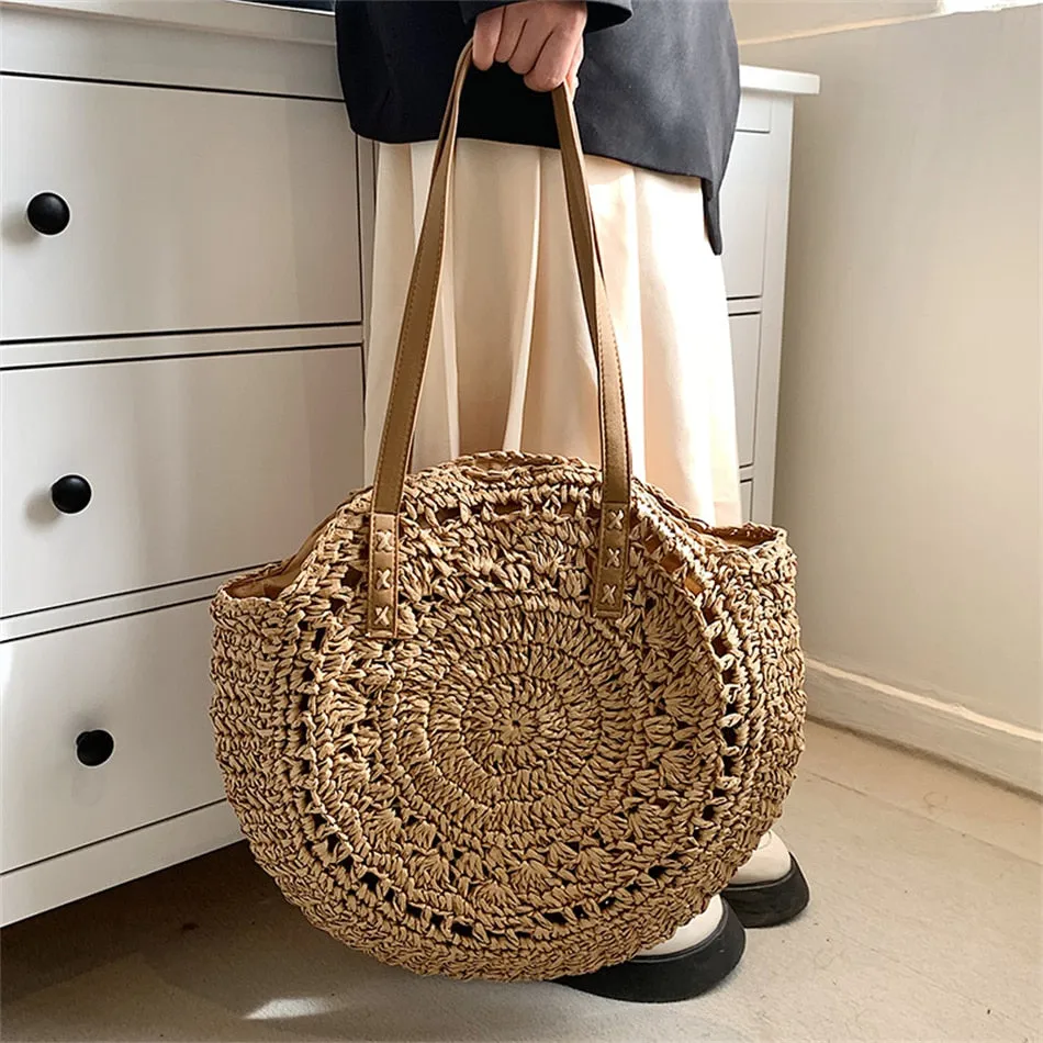 Fashionable Large Straw Bags