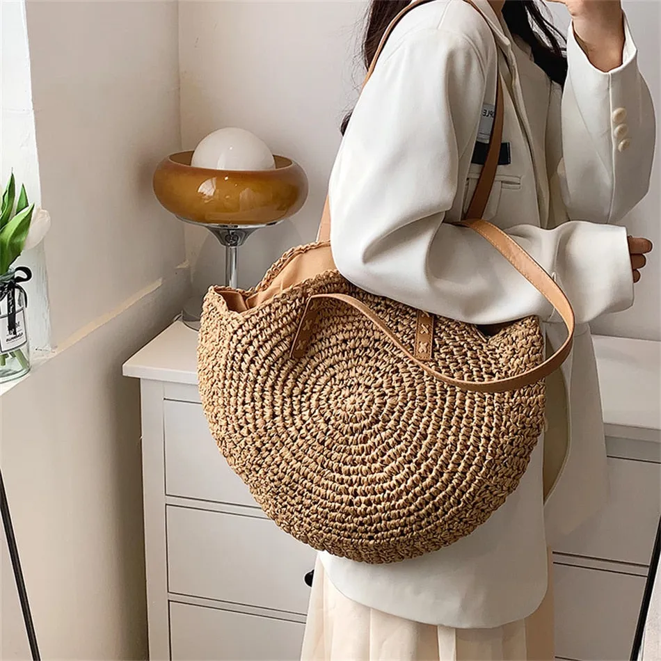 Fashionable Large Straw Bags