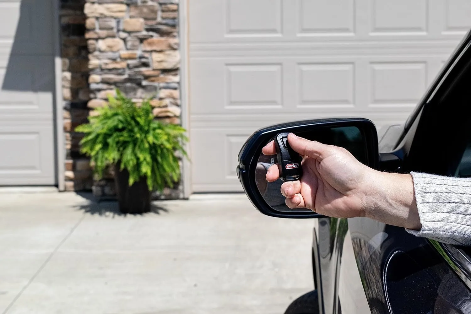 Genie Single Button Garage Door Opener Remote - Safe & Secure Access - Compatibility with Genie Only Intellicode Garage Door Openers - Model G1T-BX