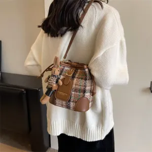 Graceful Women's Woolen Checked Commuter Drawstring Shoulder Bags