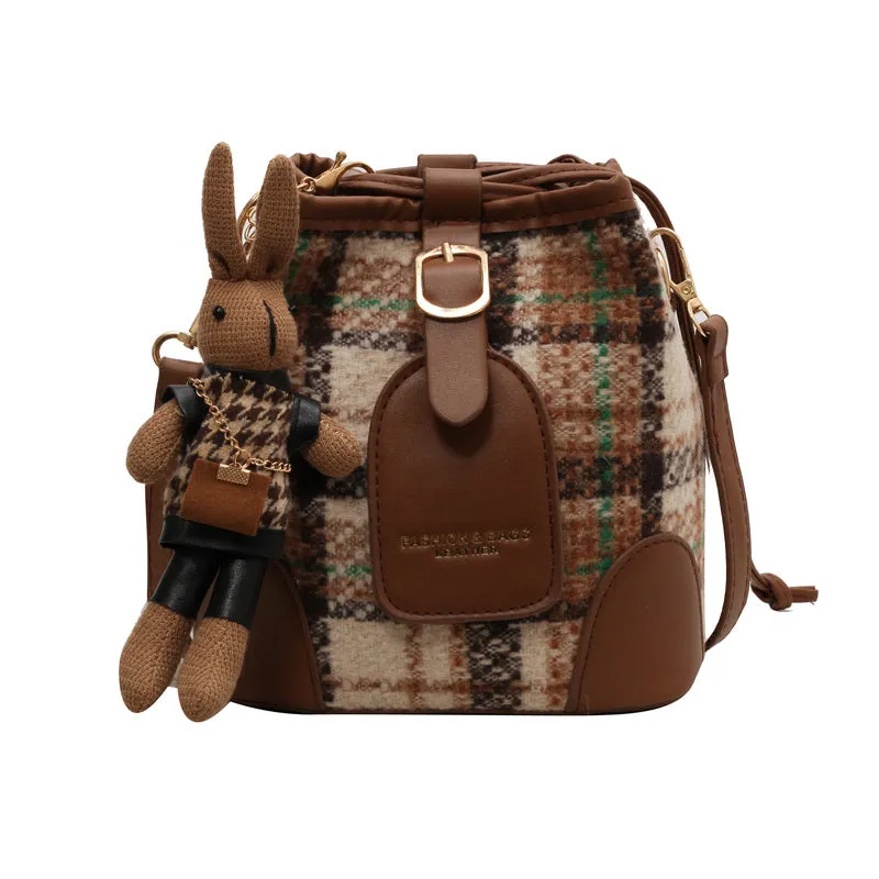 Graceful Women's Woolen Checked Commuter Drawstring Shoulder Bags