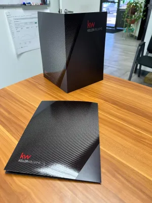 Keller Williams Folders "Carbon Black Spot UV" 25 Count