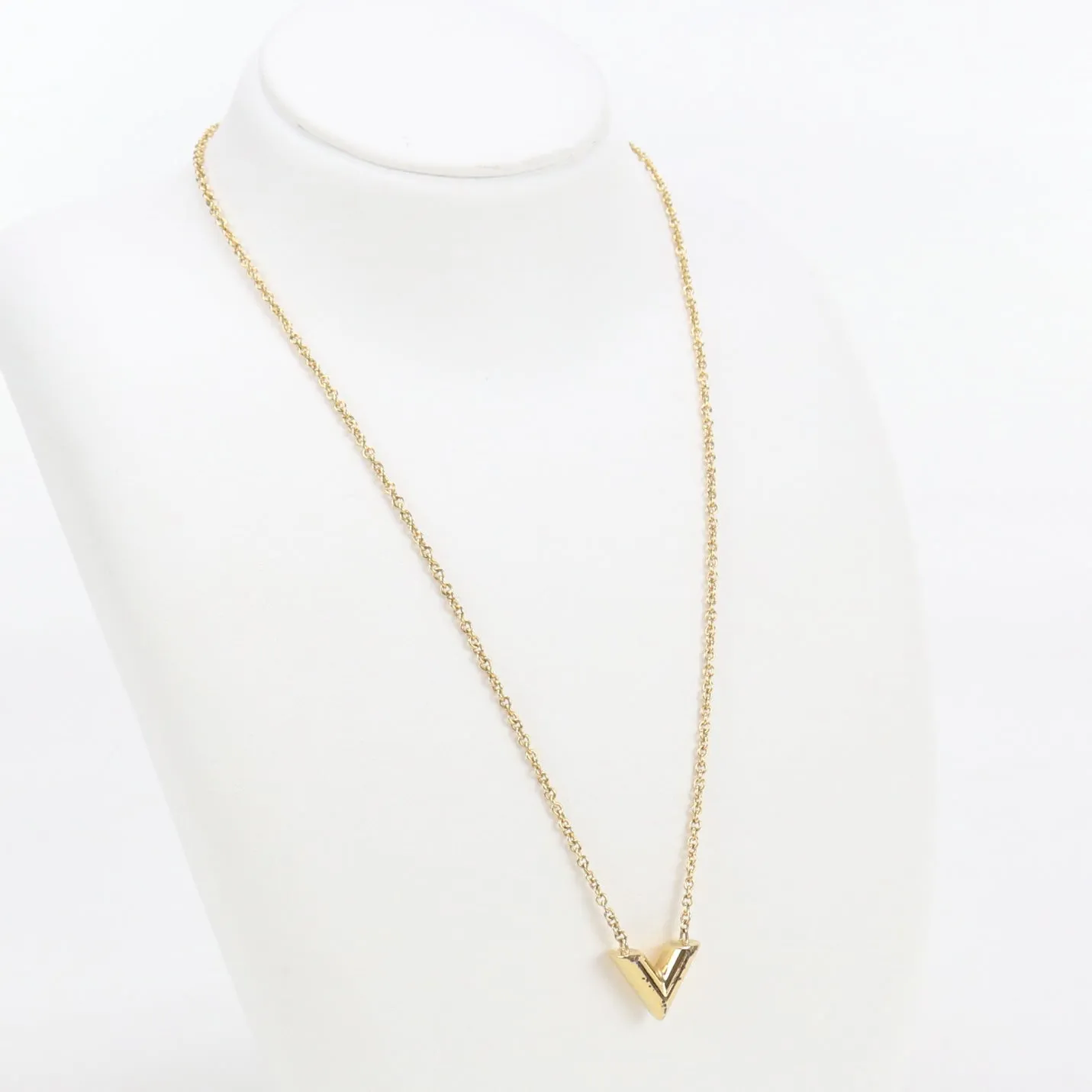 LOUIS VUITTON M61083 Necklace Necklace Essential V pendant Gold Plated gold unisex
