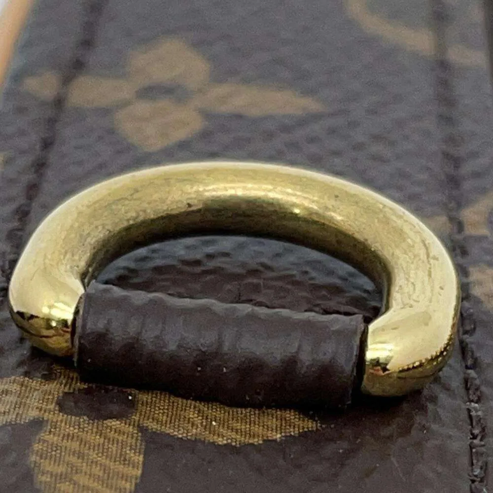 LOUIS VUITTON Varisette Vertical BrownM68623 Monogram