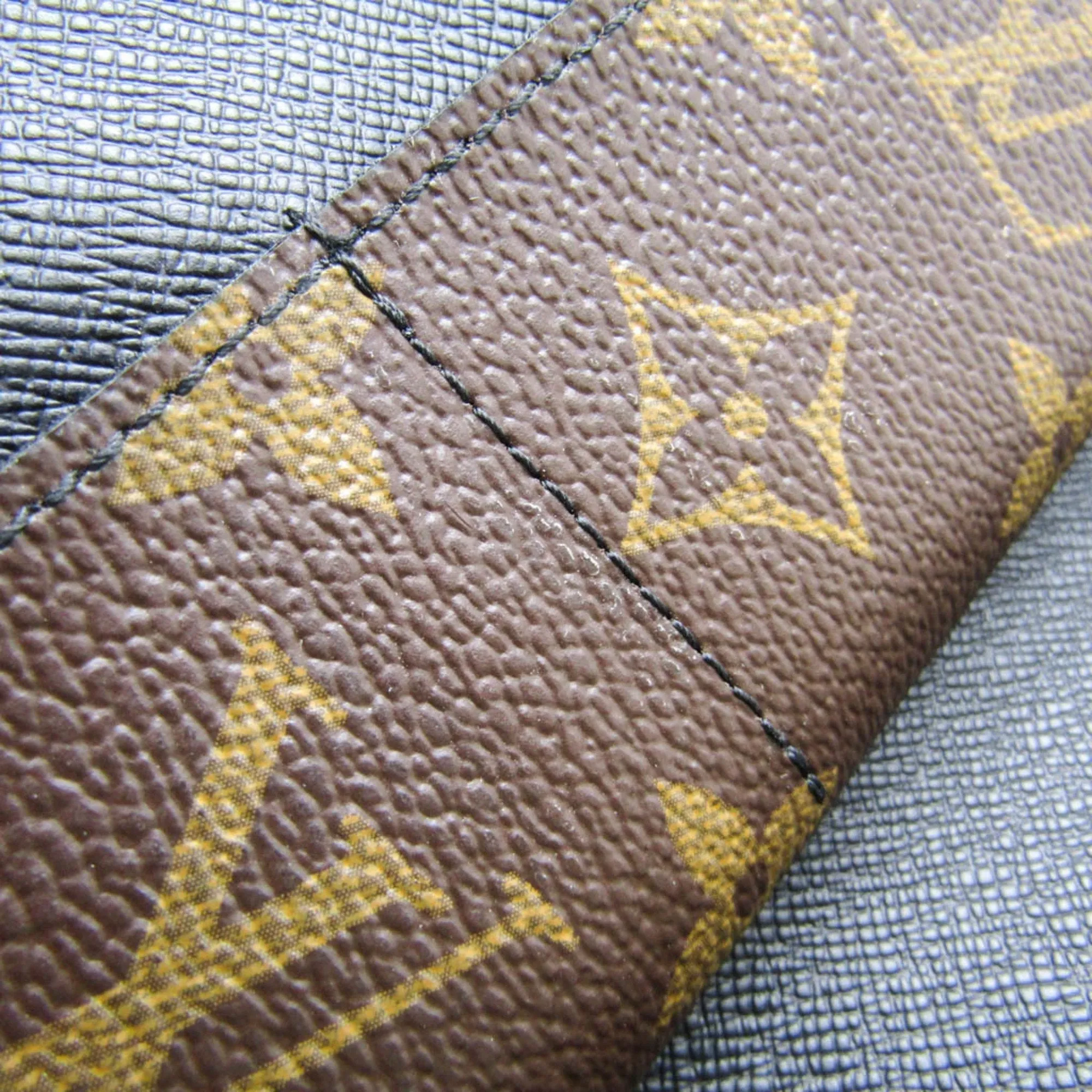 Louis Vuitton Zippy Wallet Vertical