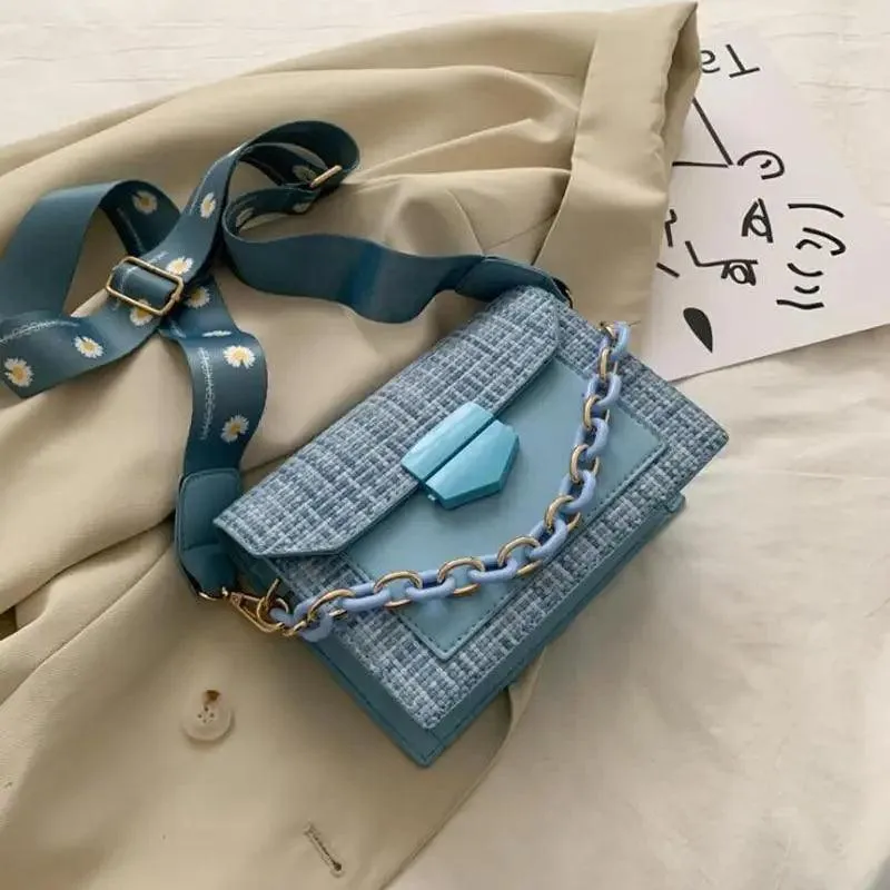 Luxury Wide Strap Shoulder Bags for Women And Girls Designer Lady Handbags and Purses Fashionable Chain Messenger Crossbody Bags