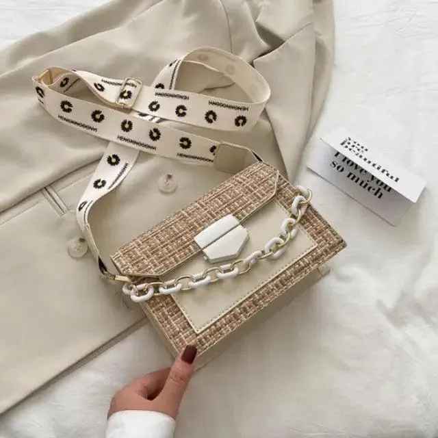 Luxury Wide Strap Shoulder Bags for Women And Girls Designer Lady Handbags and Purses Fashionable Chain Messenger Crossbody Bags