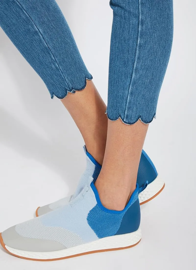 Lyssé Scallop Ankle Jeans – Cropped Jeans for Women and Stretch Jeans with Single Layer Scallop Edging