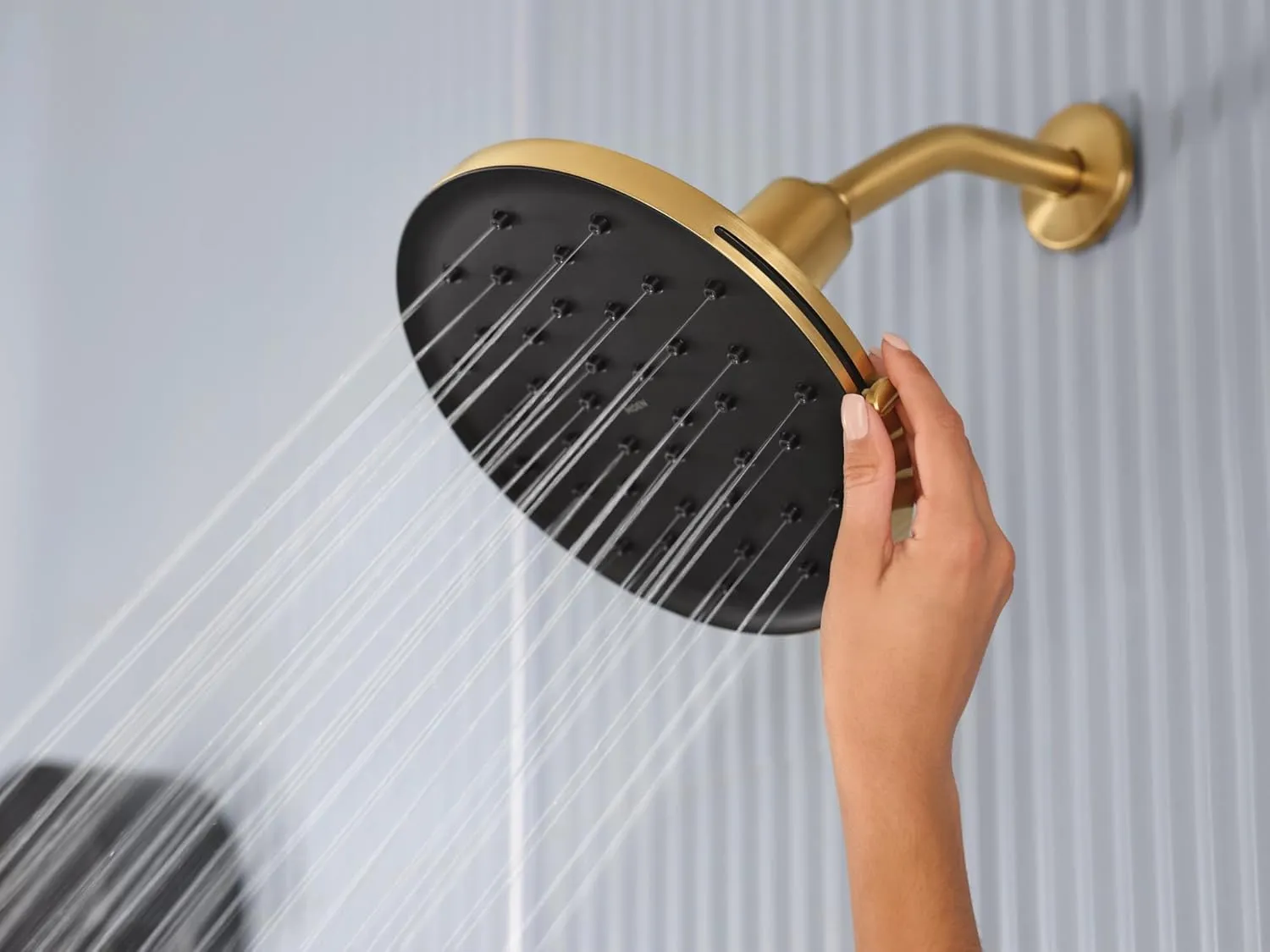 Moen Verso Brushed Gold Adjustable 9" Diameter Eco-Performance 1.75gpm Spray Head Rainshower, 220R3EPBG