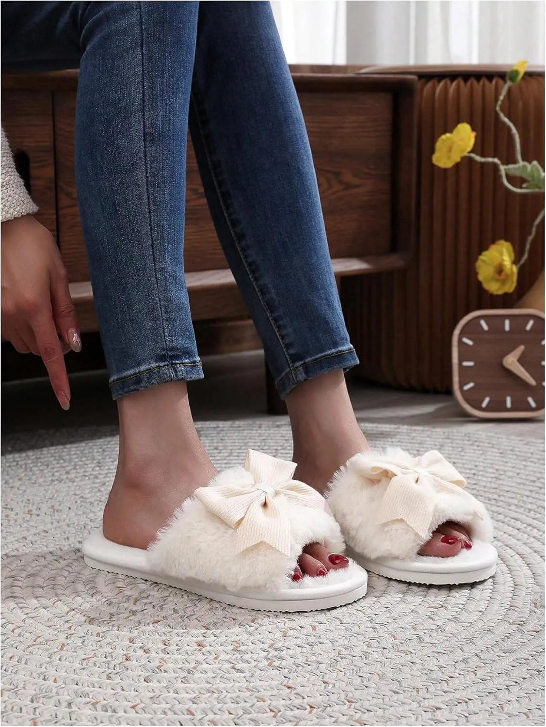 OYOANGLE Women's Cute Bow Decor Fuzzy Open Toe Indoor Home Slippers Fashionable Warm Comfy Furry Outdoor Slippers