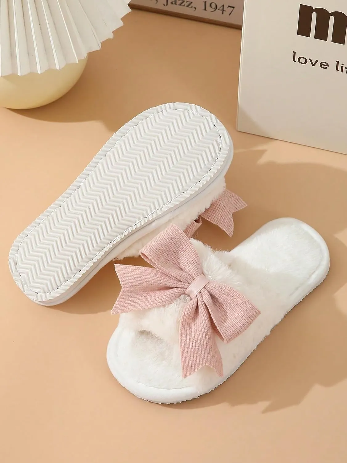 OYOANGLE Women's Cute Bow Decor Fuzzy Open Toe Indoor Home Slippers Fashionable Warm Comfy Furry Outdoor Slippers