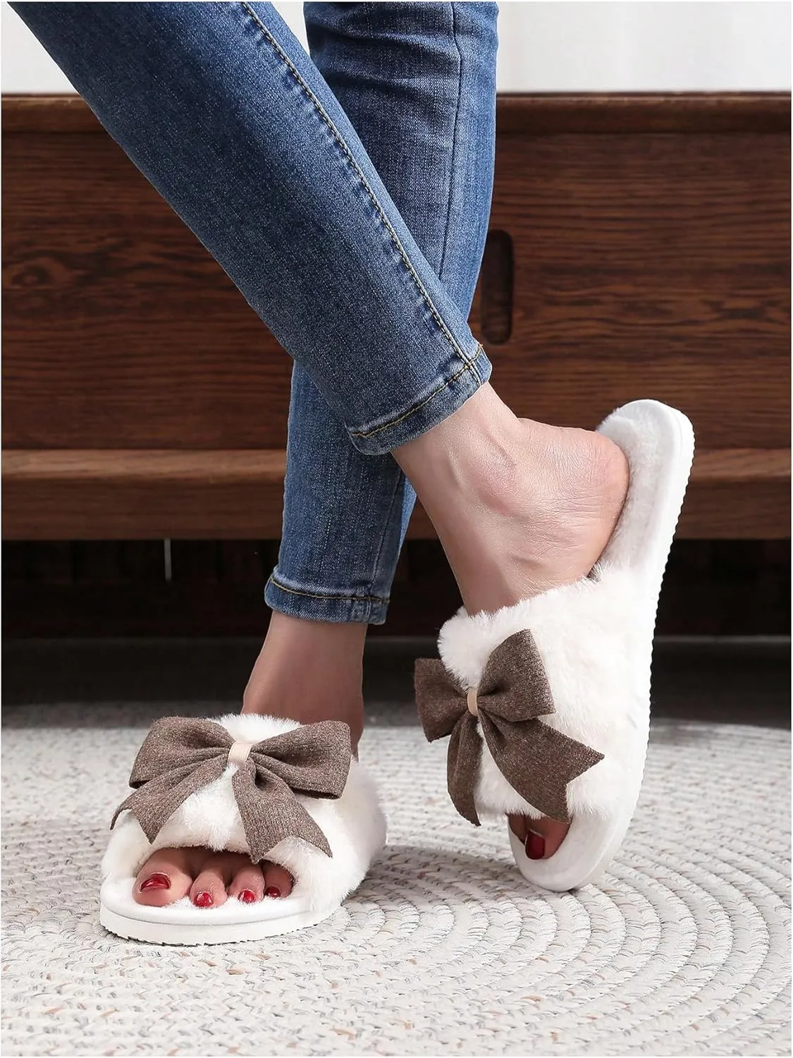 OYOANGLE Women's Cute Bow Decor Fuzzy Open Toe Indoor Home Slippers Fashionable Warm Comfy Furry Outdoor Slippers
