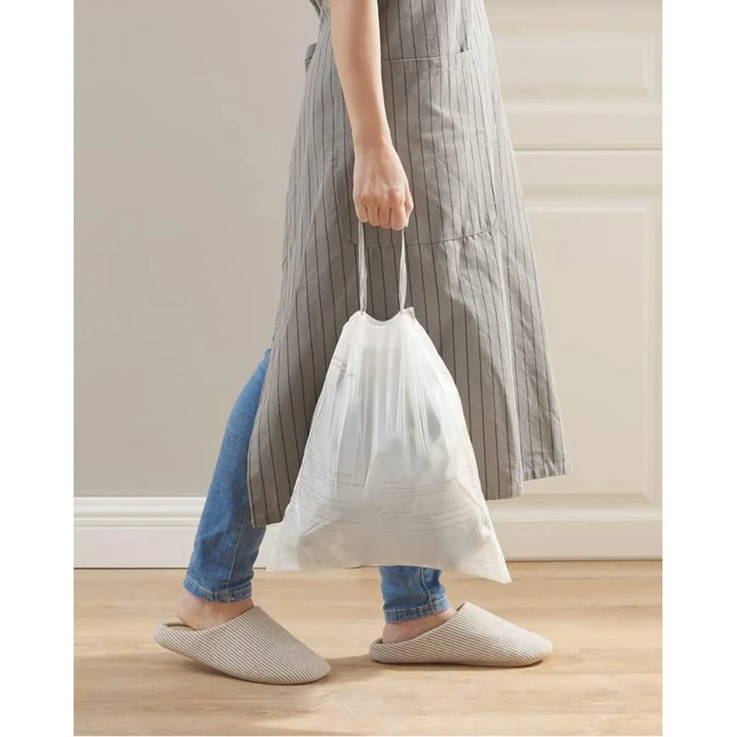 Rootz 4 Pack Muslin Bags - White Bags - Reusable Pouches - HDPE Material - 8L Capacity - Eco-Friendly - 37cm x 42cm - 6.8cm x 15cm
