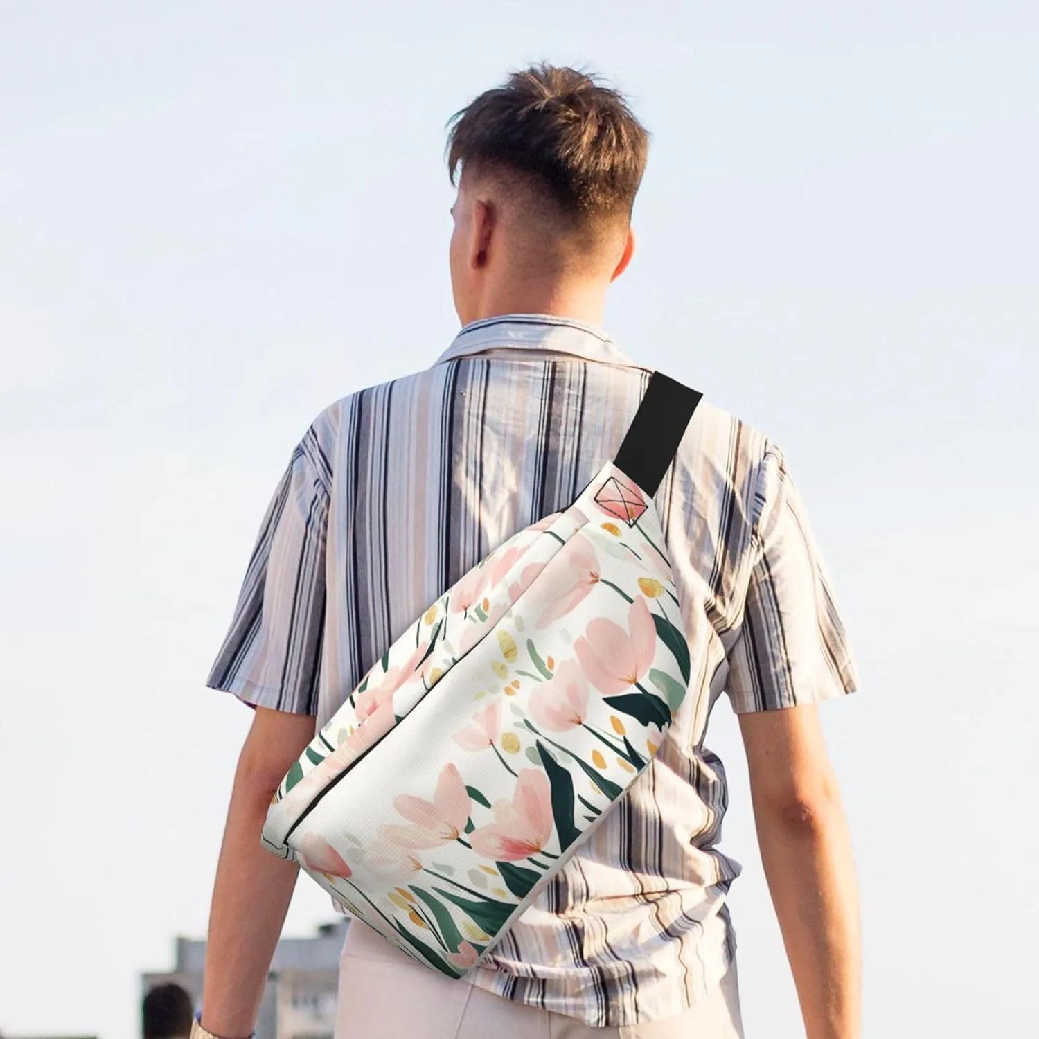 Running Waist Pack Tulip Flower Watercolor 2-in-1 Fanny Pack and Crossbody Bag Hiking Daypack for Men Women Running Travel Hiking Daily Commute