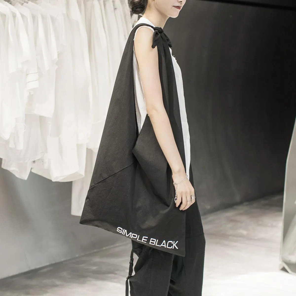 SIMPLE BLACK Original Designer Portable Raw-edged Strap Canvas Bag Shoulder Bag Bag