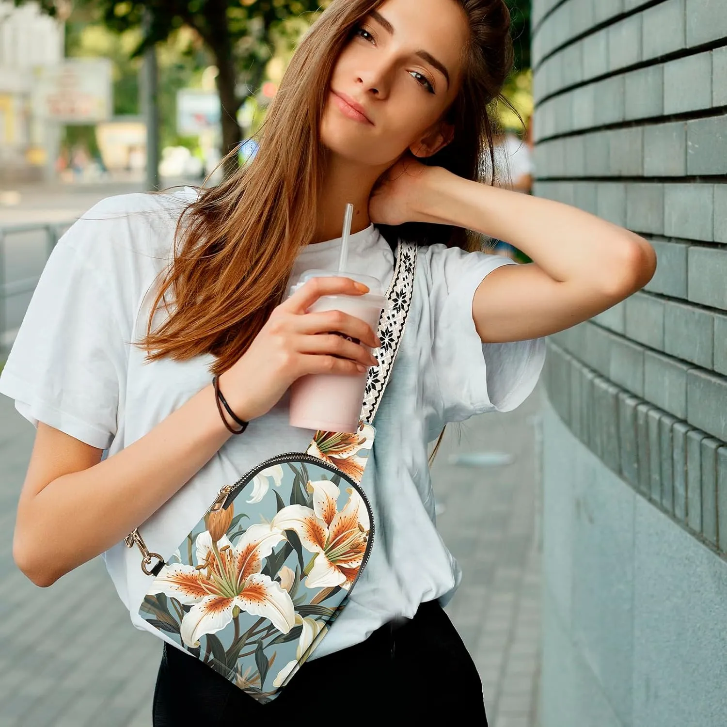 Small Sling Bag Leather Fanny Packs for Women Crossbody Purses Travel Chest Casual Daypacks