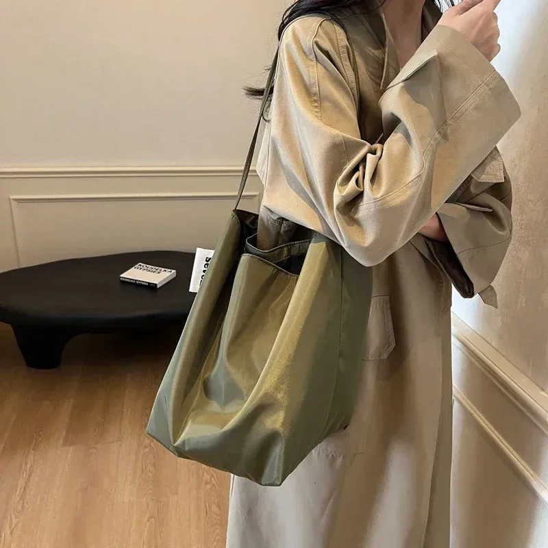 Tote Bag for Women 2024 New Nylon Fabric Underarm Bucket Bag, Red Niche Fashion Simple Shoulder Bag Una Bolsa De Hombro