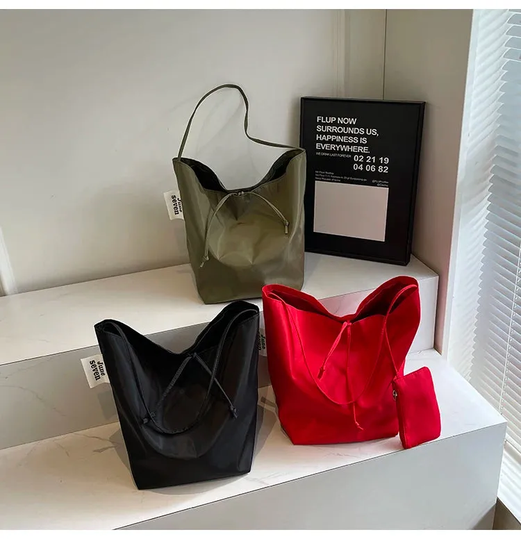 Tote Bag for Women 2024 New Nylon Fabric Underarm Bucket Bag, Red Niche Fashion Simple Shoulder Bag Una Bolsa De Hombro