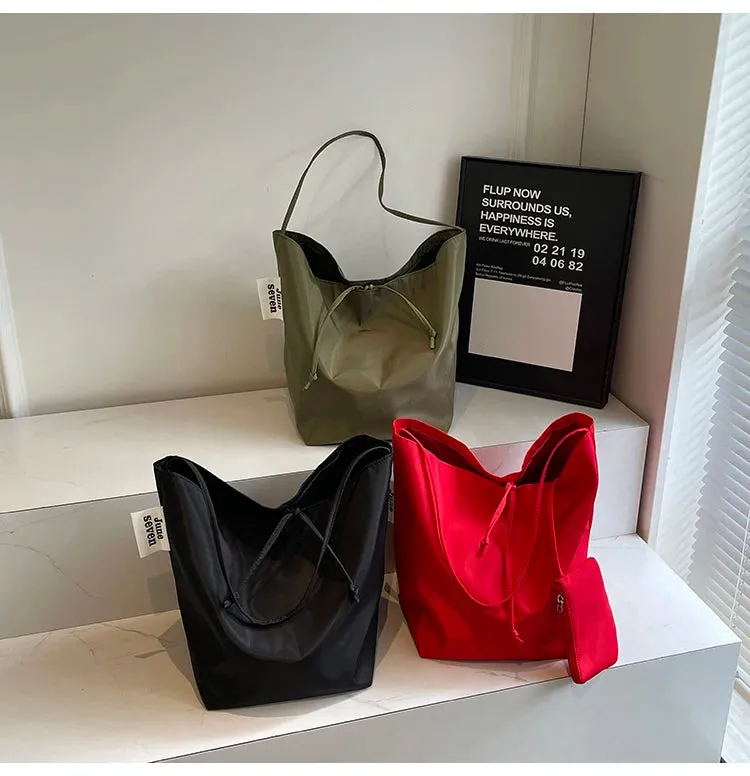 Tote Bag for Women 2024 New Nylon Fabric Underarm Bucket Bag, Red Niche Fashion Simple Shoulder Bag Una Bolsa De Hombro