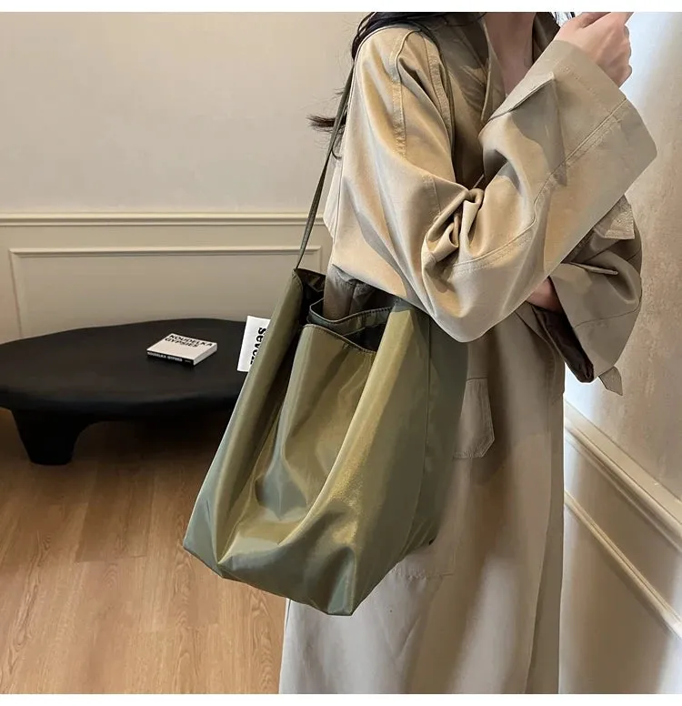 Tote Bag for Women 2024 New Nylon Fabric Underarm Bucket Bag, Red Niche Fashion Simple Shoulder Bag Una Bolsa De Hombro