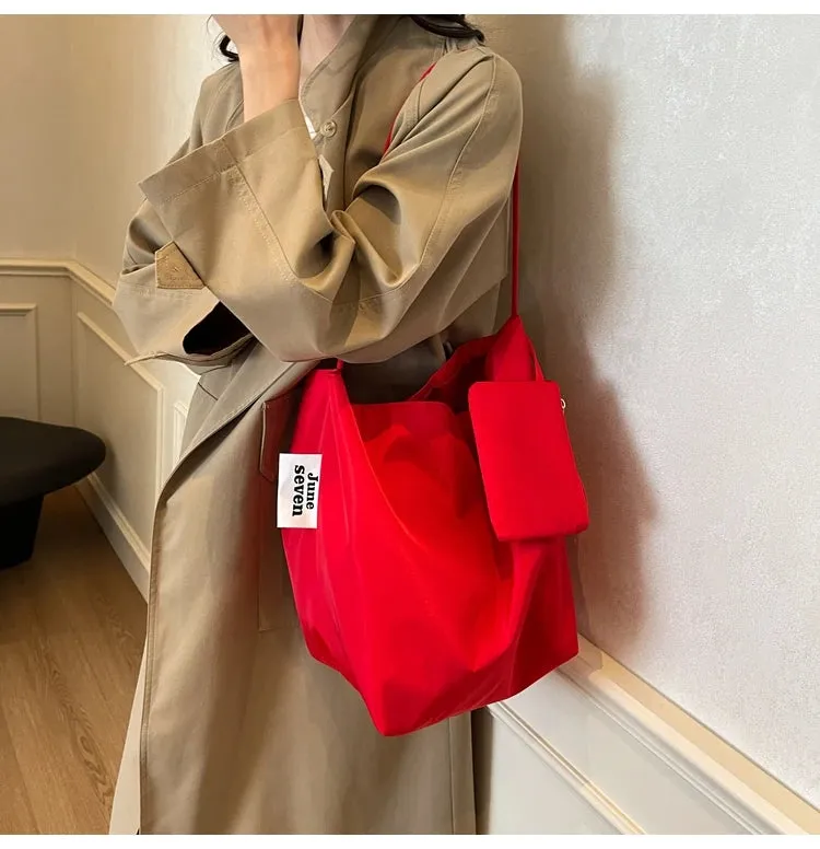 Tote Bag for Women 2024 New Nylon Fabric Underarm Bucket Bag, Red Niche Fashion Simple Shoulder Bag Una Bolsa De Hombro