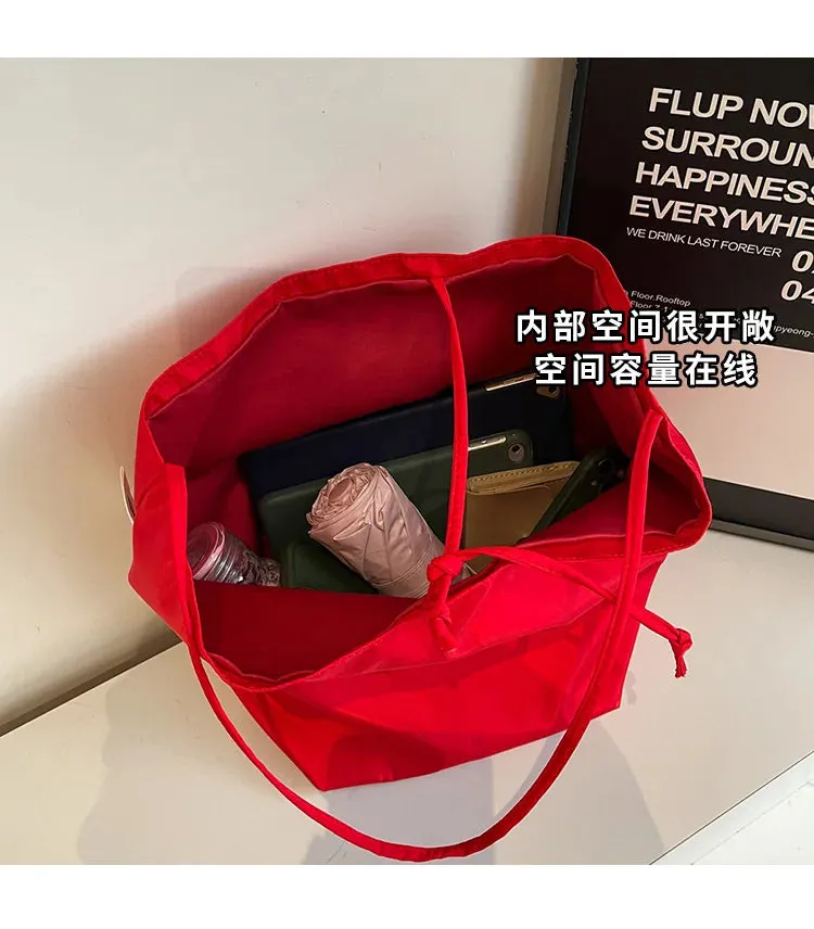 Tote Bag for Women 2024 New Nylon Fabric Underarm Bucket Bag, Red Niche Fashion Simple Shoulder Bag Una Bolsa De Hombro