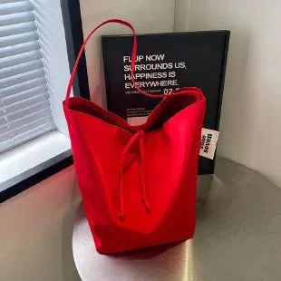 Tote Bag for Women 2024 New Nylon Fabric Underarm Bucket Bag, Red Niche Fashion Simple Shoulder Bag Una Bolsa De Hombro