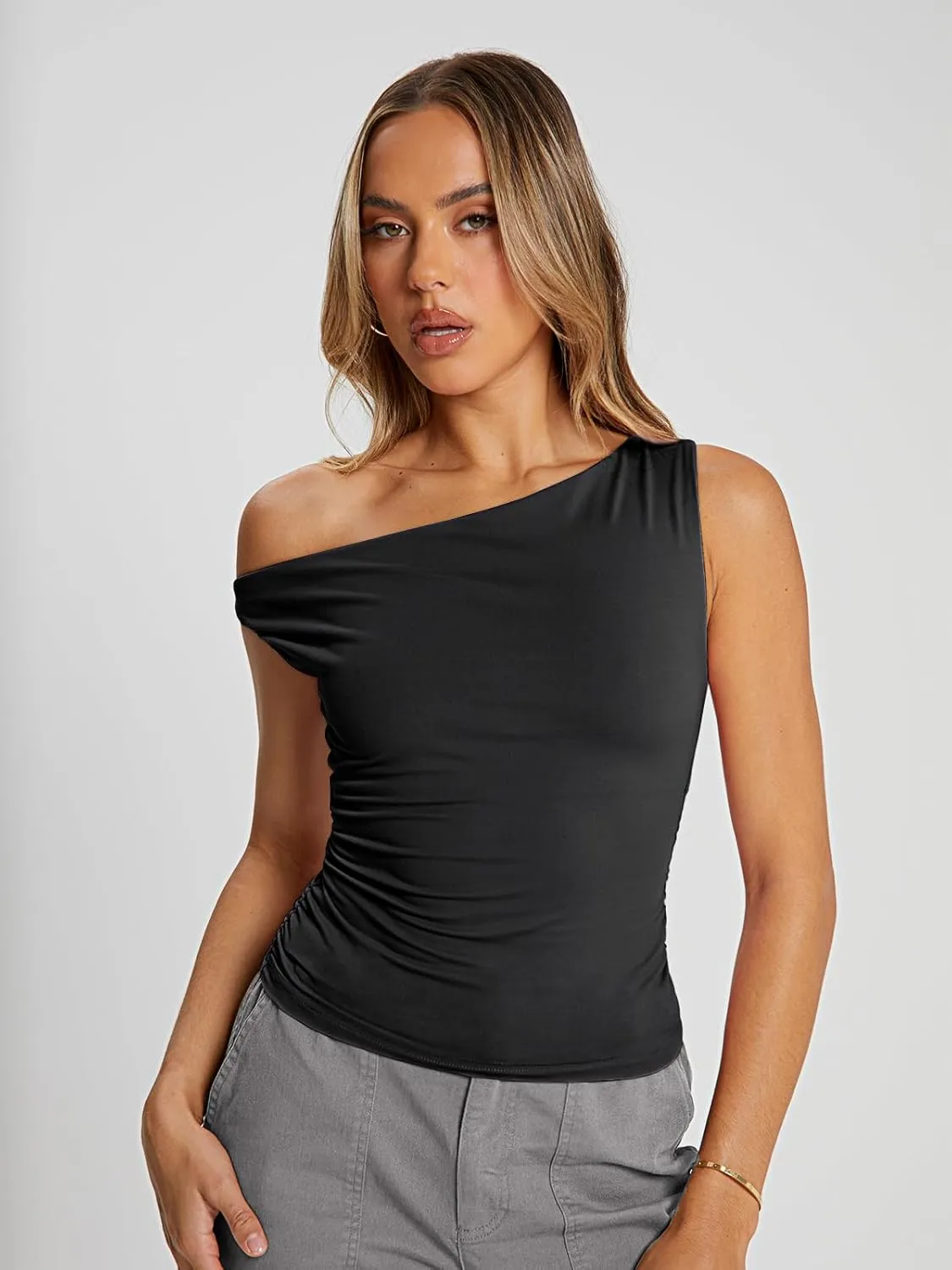 Trendy Queen Womens Summer Off The Shoulder Tops Going Out T Shirts Crop Tank Top Fashion Clothes Spring Outfits 2025