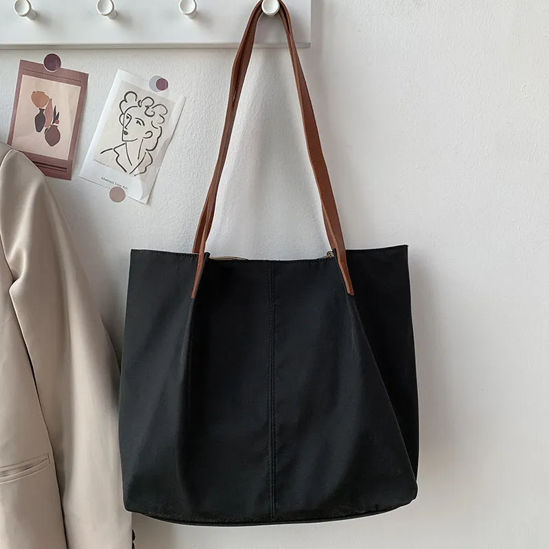 Women's Artistic Fresh Hong Kong Simple Solid Color Shoulder Bags