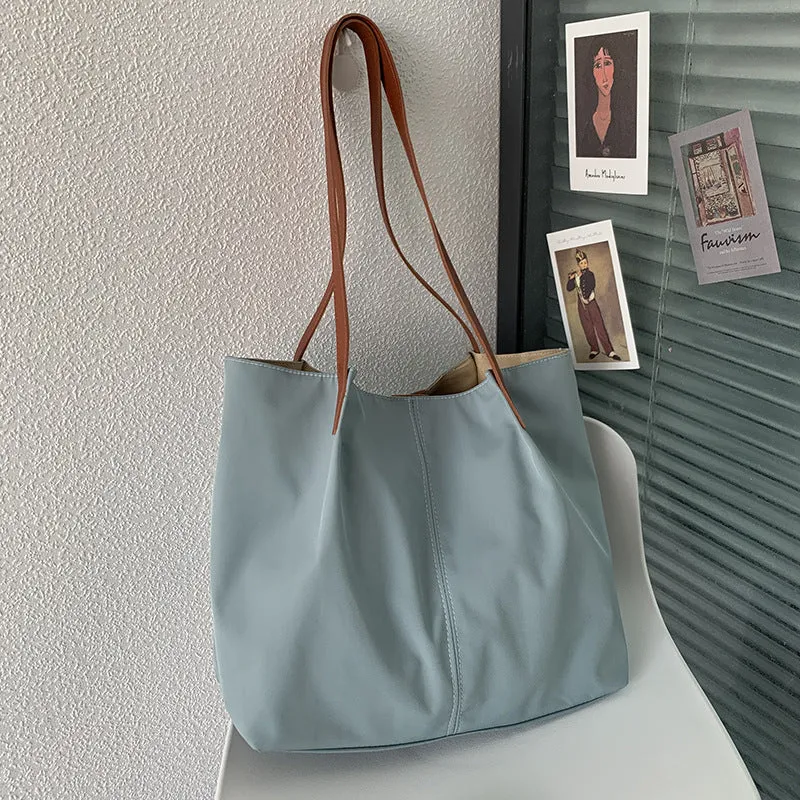 Women's Artistic Fresh Hong Kong Simple Solid Color Shoulder Bags