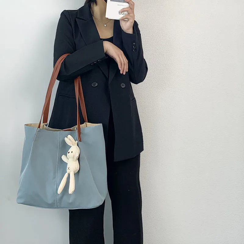 Women's Artistic Fresh Hong Kong Simple Solid Color Shoulder Bags