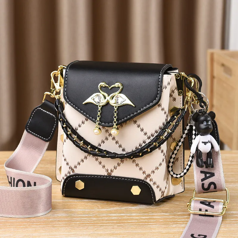 Women's Fashion Portable Popular Pouches Female Summer Shoulder Bags