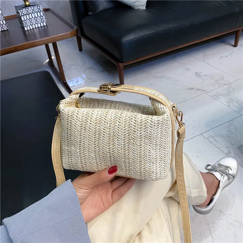 Women's Fashionable Korean Style Simple Fresh Shoulder Bags