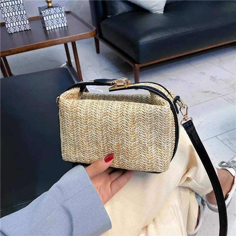 Women's Fashionable Korean Style Simple Fresh Shoulder Bags