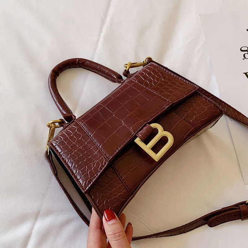 Women's Fashionable Underarm Single Baguette Retro Style Crossbody Bags