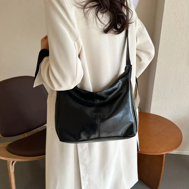Women's Korean Version For Commuter Fashion Simple Shoulder Bags