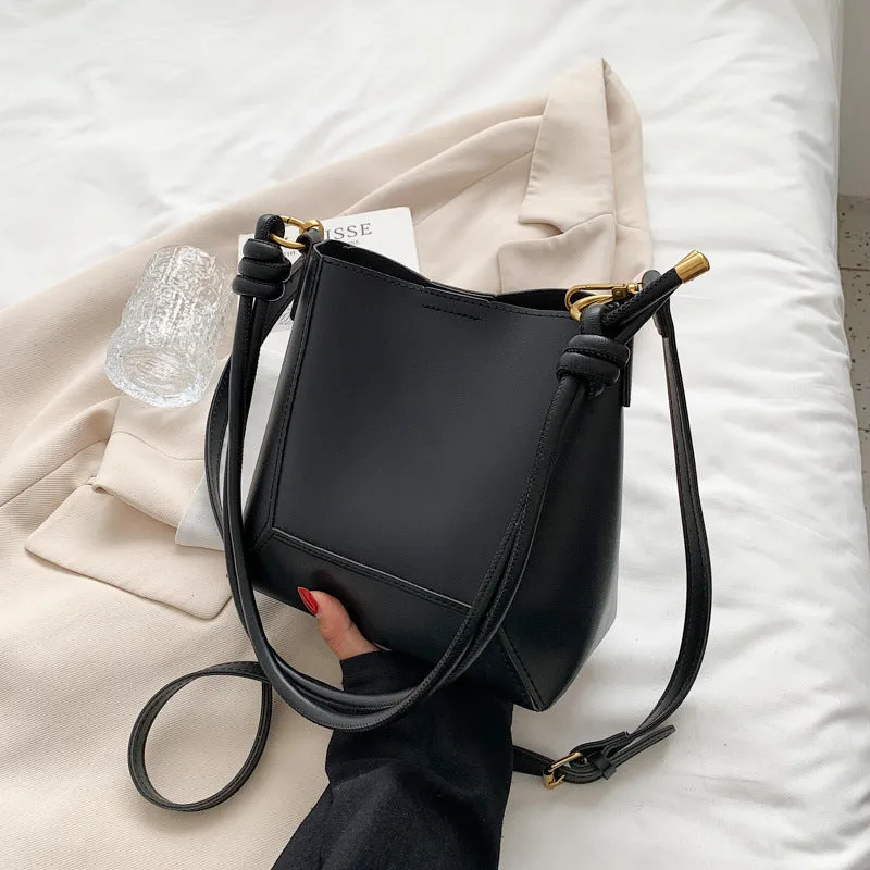 Women's Large Fashionable Capacity Simple Retro Textured Shoulder Bags